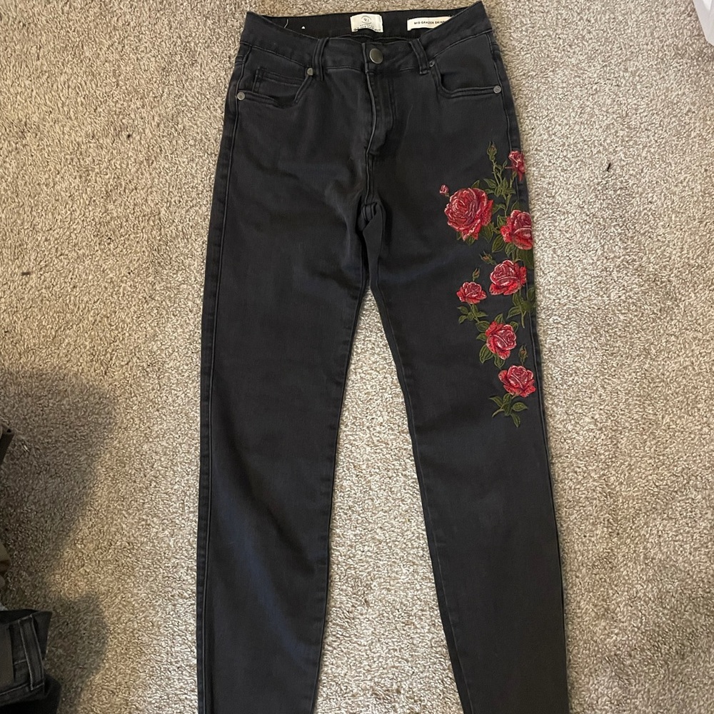 embroidered black skinny jeans